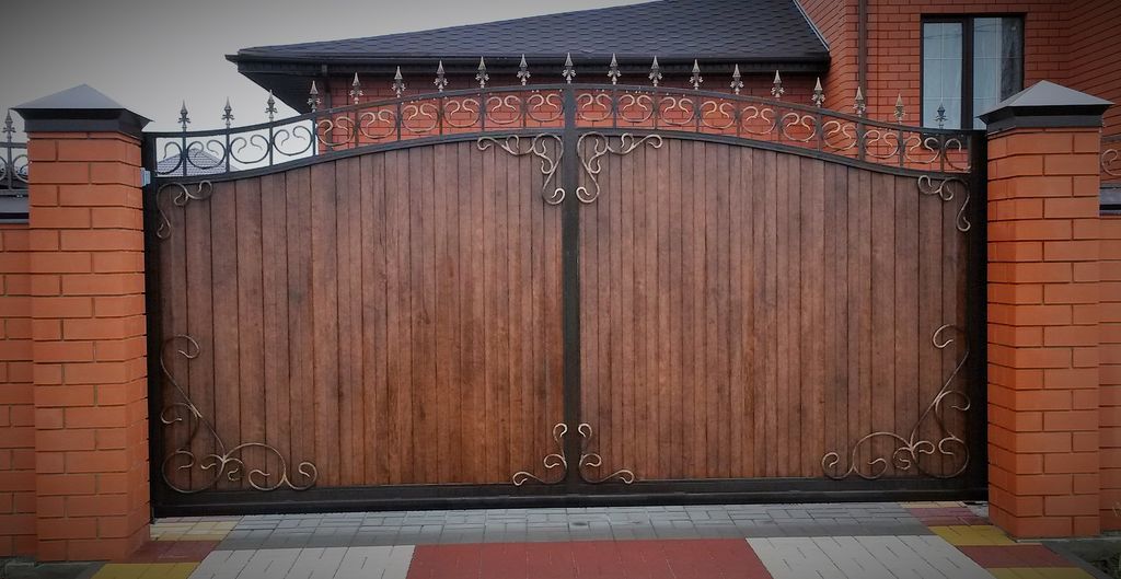 Купить простые ворота для дома: советы по выбору, установке и уходу в Добрянке от 33543 руб | ВоротМастер-Дбр