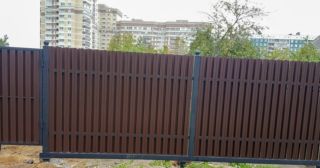 Купить распашные ворота из штакетника Добрянка, цена от 2778 руб.