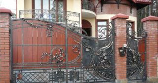 Купить услугу дизайн ворот Добрянка, цена от 2202 руб.